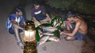 गॅसबत्ती घेऊन गेलो नदीमध्ये मासे पकडायला  कोकणातील मासेमारी Traditional fishing TejaGurav [upl. by Airal]