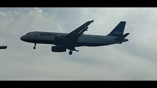 John F Kennedy Airport Runway 13R Arrivals [upl. by Nodrog]