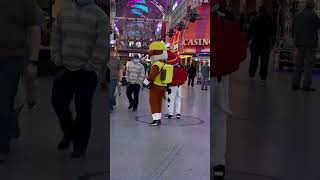 Las Vegas Strip street performer hustler hustles showgirls photo tips shakedown busker Fremont st [upl. by Garihc]