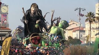 Carnevale di Viareggio 2019  Sintesi del 2° corso [upl. by Neleag698]