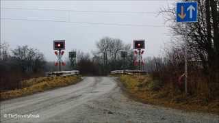 Unbeschrankter westdeutscher Bahnübergang  LandshutPlattling [upl. by Buna]