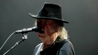 Neil Young  Rockin In The Free World  Accor Hotel Arena Paris 2016 [upl. by Deth]