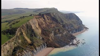 Jurassic Coast cliff collapse biggest in 60 years UK  BBC News  14th April 2021 [upl. by Aihppa]