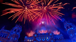 Cabalgata Reyes Magos Madrid 2023 Un espectáculo fuegos artificiales en Cibeles ponen fin Cabalgata [upl. by Tsan]