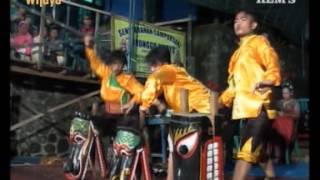 Kuda Lumping Modern Turonggo Madyo  Batu  Part 3 [upl. by Kennard177]