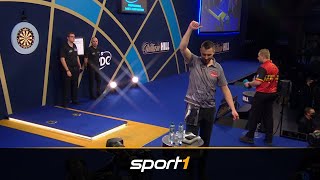 Hempel gelingt die Sensation Debütant wirft Nummer 5 der Welt raus  SPORT1  DARTS WM 2022 [upl. by Meares839]