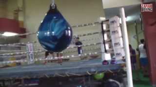 Héctor Zápari ventajas de bolsas de boxeo con relleno de agua [upl. by Vin]