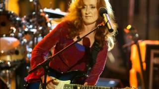 Joan Armatradings Favourite Guitarists Episode 2  Bonnie Raitt [upl. by Ainattirb]