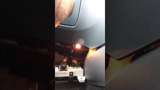 Ford Focus Mk2 0411 Pollen Filter Renewal Without Glovebox Removal [upl. by Evelinn]