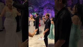 Te gjithe e njohin kengetarin me te mire ne bote dasma albanianwedding albanianmusic [upl. by Aihsekel530]