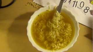 Maggi Magic Asia Curry Instant Nudel Snack [upl. by Ginsberg]