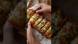 Desi Flavors Wali Garlic Bread Recipe  Fun2ooshFood shorts [upl. by Landan]