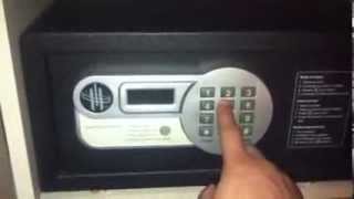 How to hack hotel safe [upl. by Lydia]