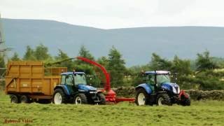 Silaging with Trailed Forage Harvester  a Taarup [upl. by Kunkle583]