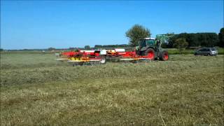 Heuernte 2015 Schwaden mit Fendt Vario 722 und Pöttinger top 1252 C s line [upl. by Modestia]