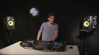 DJ tips met Martin Garrix [upl. by Warfeld549]