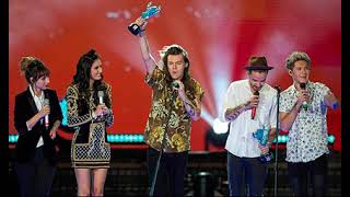 Perfect Live From Mexico Premios Telehit 2015  One Direction [upl. by Tai946]