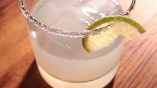 How to Make an Easy Margarita  The Easiest Way [upl. by Ahsyak938]