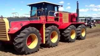 Versatile 1080 BIG ROY in parade at Austin Threshermans Reunion 2013 Austin Manitoba Canada [upl. by Mick263]