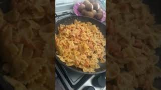 Farfalle al salmone😋😋😋😋 per nuove ricette seguimi [upl. by Lindahl]