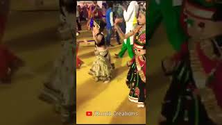 Kesariyo Rang Tane Lagyo Garba  Falguni Pathak  Navratri DandiyaWhats App Status [upl. by Airet806]