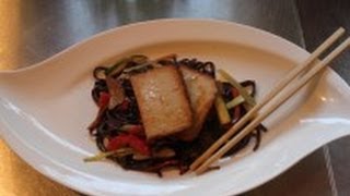 Reisnudeln Rezept vegan Tofu  Der Bio Koch 21 [upl. by Elrebma150]