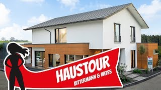 Haustour Fertighaus von Bittermann und Weiss in Fellbach  Hausbau Helden [upl. by Nylissej]