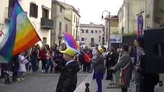 scolaresche  canzone INNO ALLE BANDIERE DELLA PACE  Solopaca festa 4 novembre 2014 [upl. by Analla]