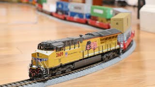 Athearn HO Scale Intermodal Train Unboxing [upl. by Siesser]