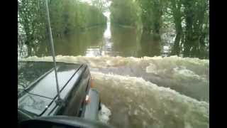 Jeep Cherokee drives through massive flood in somerset [upl. by Uphemia985]