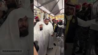 شاهد لحظة وصول كسوة الكعبة المشرفة إلى صحن المطاف 🕋 جس لمحے غلاف کعبہ آخری منزل پر پہنچے گا۔ [upl. by Notserk]