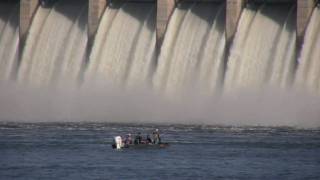 Bagnell Dam Floodgates Open [upl. by Tenrag835]