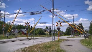 Spoorwegovergang Hallsberg S  Railroad crossing  Järnvägsövergång [upl. by Etam]