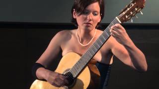 Bach Fugue 998  Anika Hutschreuther Guitar [upl. by Joao]