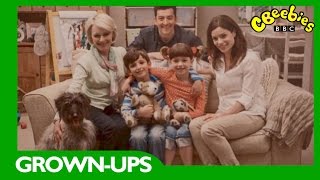 CBeebies Grownups Topsy and Tim S2 – A tour of our new house [upl. by Ru]