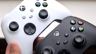 Xbox Series S Controller Vs Xbox Series X Controller [upl. by Scarlett]