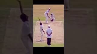 Anil Kumble clean bowls David Gower [upl. by Siffre]