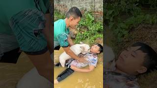 The Dog rescued the boy from drowning dog lovedog pet [upl. by Largent]