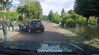 Dashcam video wielrenner aangereden door auto [upl. by Anilesor]