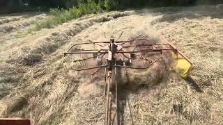 190xt Allis Chamlers raking hayallischalmerstractorfarmingfarmertractorvideo [upl. by Ainat]