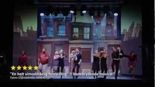 Avenue Q på Nørrebro Teater [upl. by Maag]