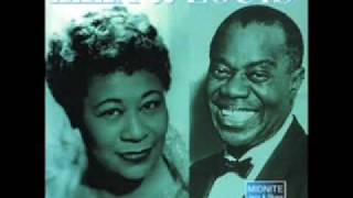 Ella Fitzgerald amp Louis Armstrong  April in Paris [upl. by Innoc314]