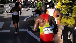 Kenyas Eliud Kipchoge struggling with a left hip injury at Mens Marathon Olympics Paris 2024 [upl. by Naamana]