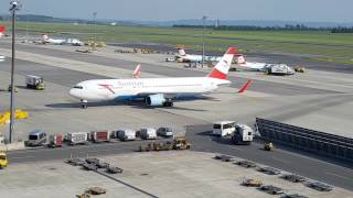 Besucherterrasse am Flughafen WienSchwechat [upl. by Esirehs]