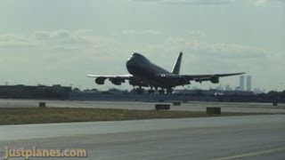 747 on the Canarsie for 13L 747th video [upl. by Nnaitsirk]