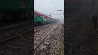 KYN WCAM2 Leading 12124 Pune Mumbai CSMT Deccan Queen Express At Talegaon Outer In Foggy Morning [upl. by Ordisy]