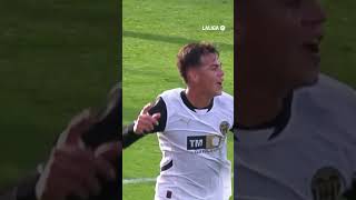 📺 Así fue el primer gol de Enzo Barrenechea con el Valencia CF LaLigaHighlights ADNVCF [upl. by Enniroc375]