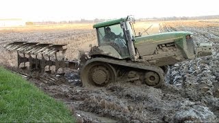 EXTREME CONDITIONS  JD 8210T SOUND  RICE PLOUGHING in Italy 2014 [upl. by Holna]