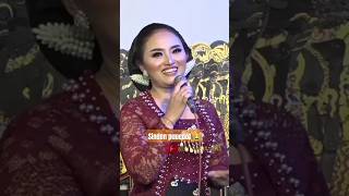 Litiana pedot tenan wkwk wayangkulit dagelan wayang hiburan cakpercillucu cakpercilcs humor [upl. by Yejus]