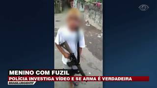 RJ Vídeo mostra menino com fuzil no meio da rua [upl. by Lenard726]